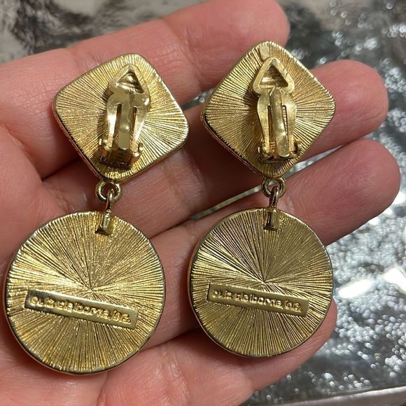 Vintage Faux Pearl and Black Earrings - Picture 3 of 3